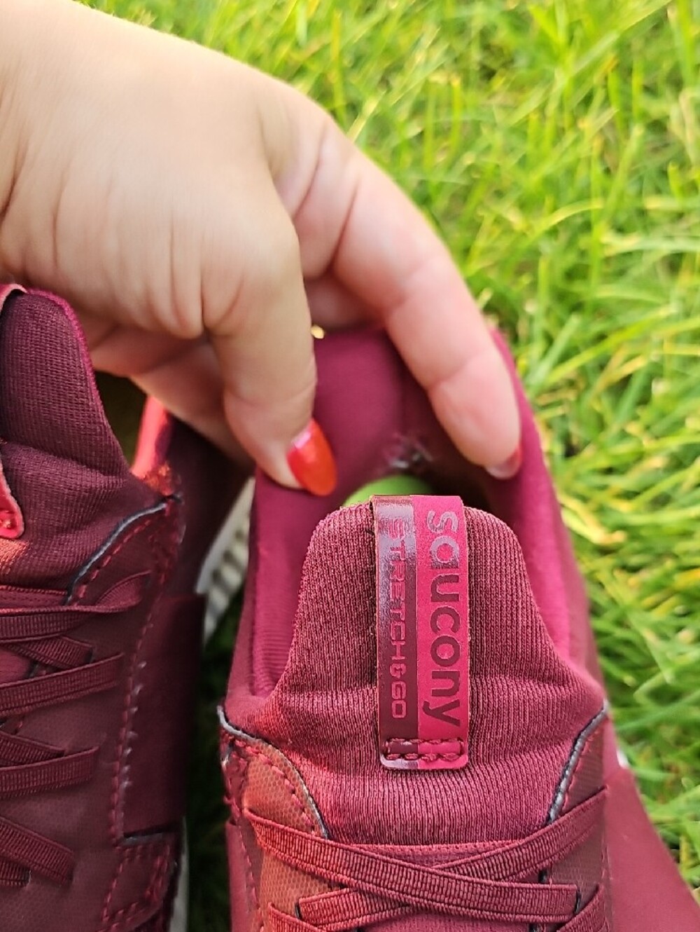 Saucony Burgundy Mesh Slip-On Runner Women's Size 8.5 - Picture 5 of 9
